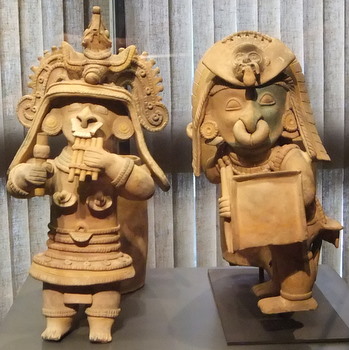 Warrior and musician cups (Jama-coaque culture)