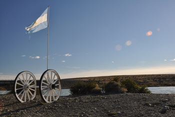 Estancia La Leona flag